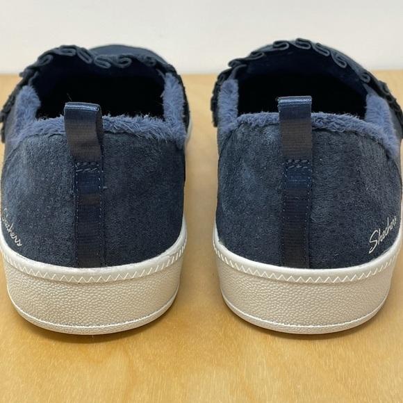 Skechers Navy Suede Ruffled Edge Madison Ave Slip On Sneakers w/Memory Foam 10 - Picture 4 of 9